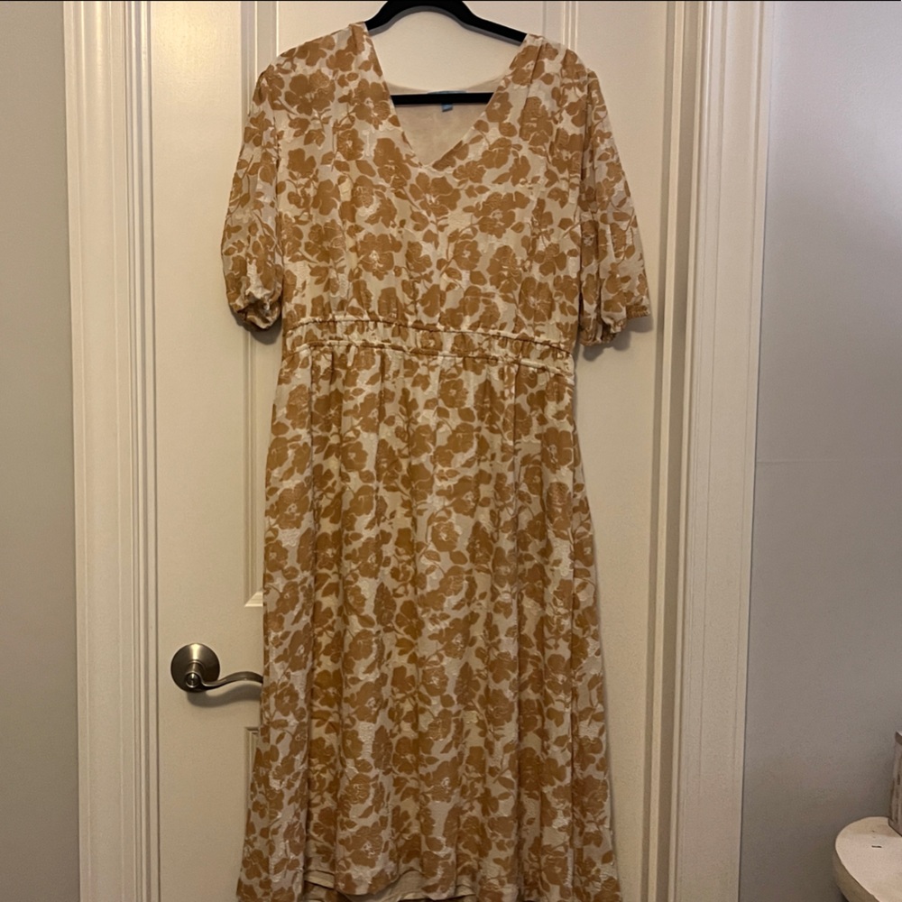 Draper James RSVP Dress in Cream and Tan